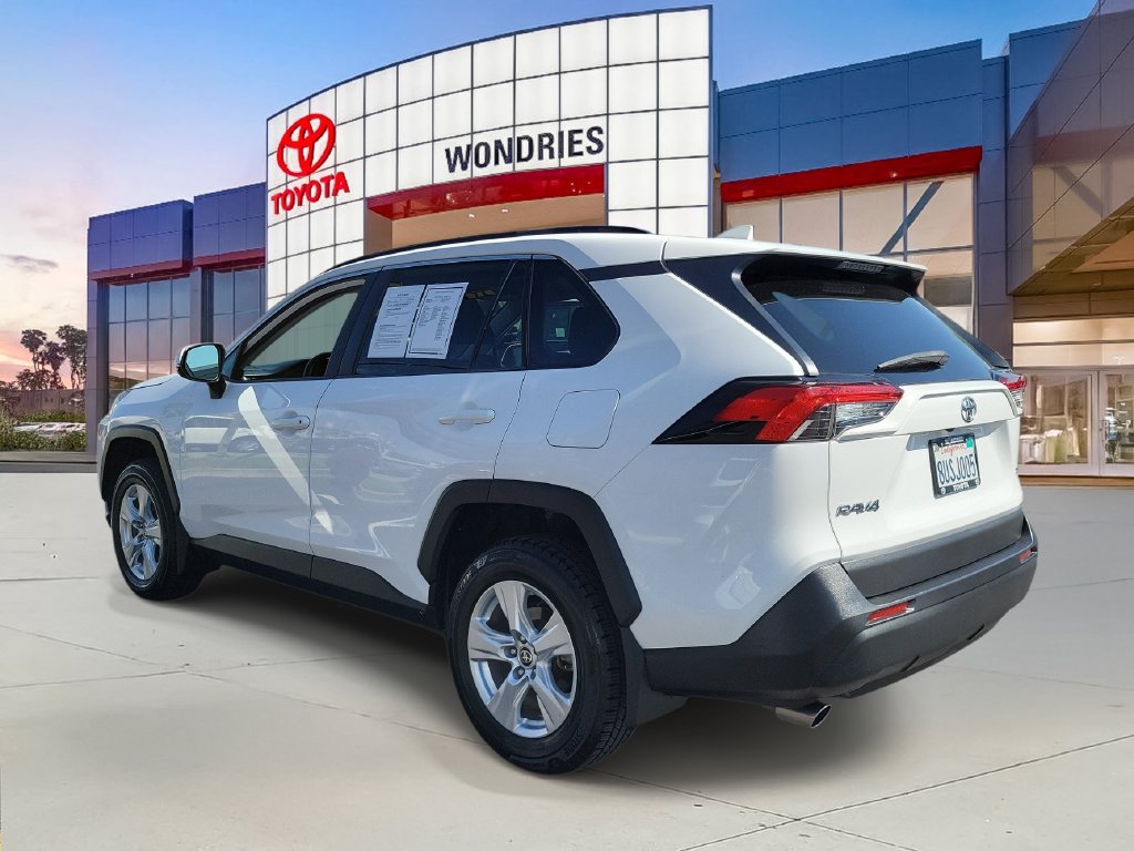 Used 2021 Toyota RAV4 XLE w/ Carpet Mat Package (TMS) FWD image 5