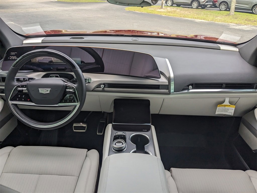 New 2026 Cadillac Vistiq Luxury w/ LPO, Floor Liner Package image 17