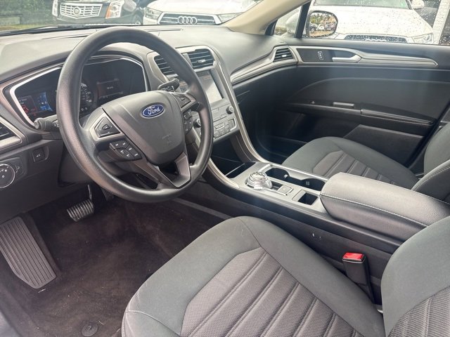Used 2019 Ford Fusion SE image 10