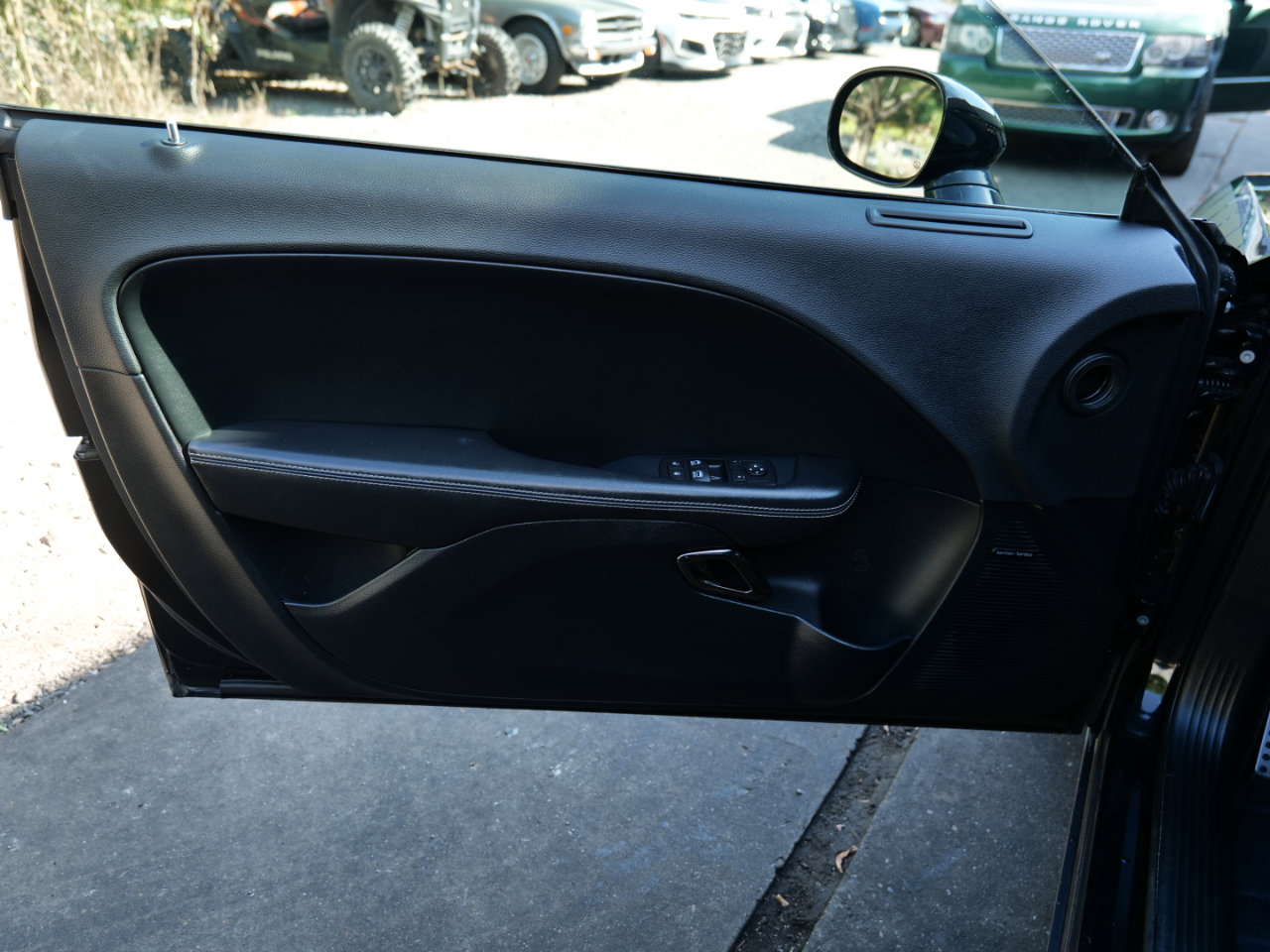 Used 2015 Dodge Challenger SRT Hellcat image 12