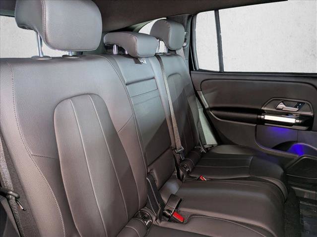 Used 2025 Mercedes-Benz GLB 250 image 21