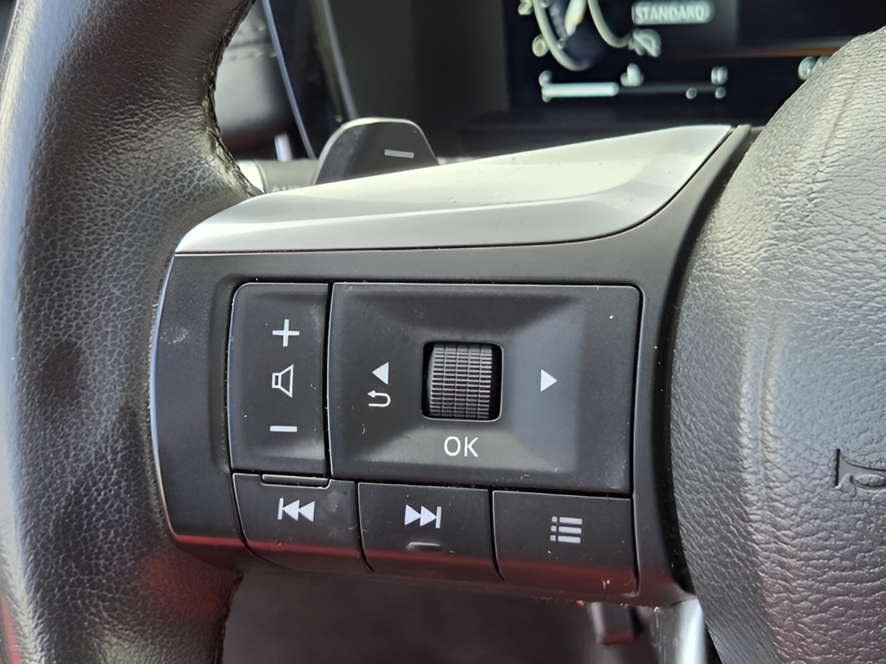 Used 2024 INFINITI QX60 Luxe FWD image 26