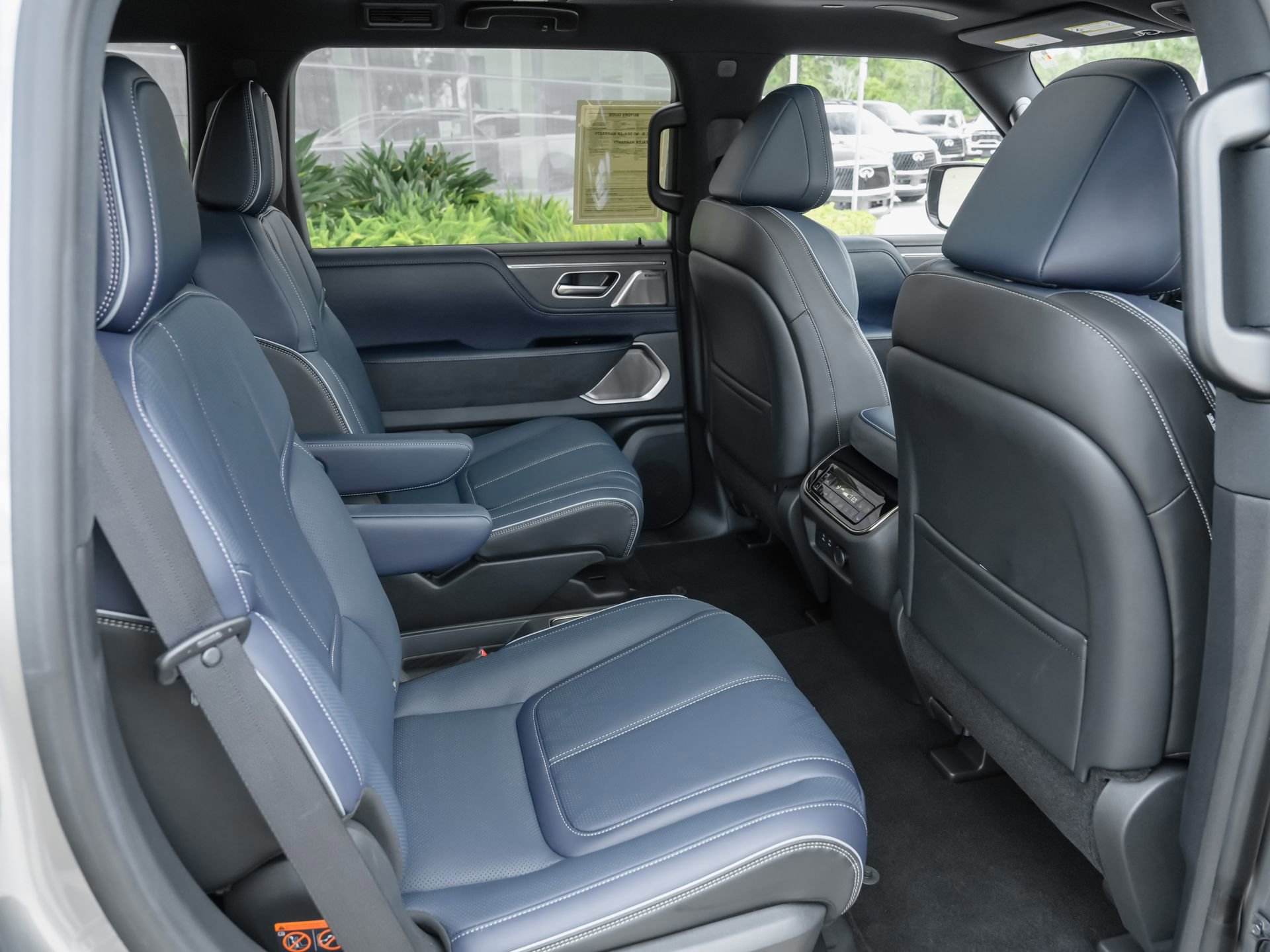 Certified 2026 INFINITI QX80 4WD w/ Sport Exterior Package image 35