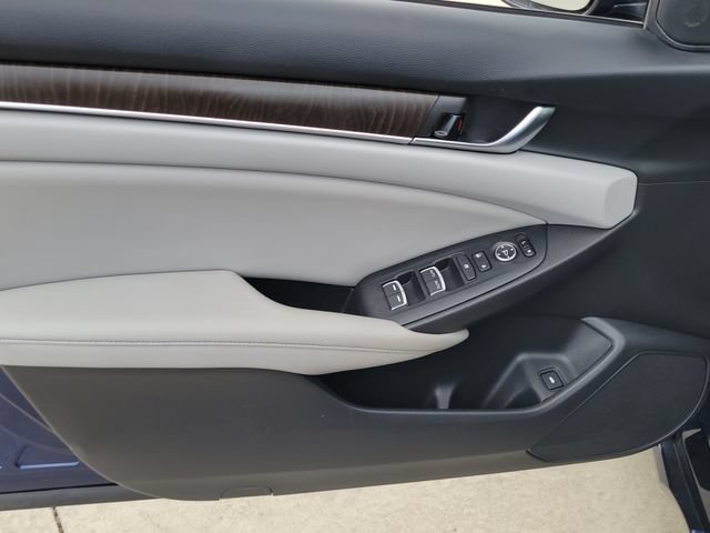 Used 2019 Honda Accord EX image 10