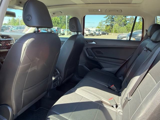 Used 2020 Volkswagen Tiguan SE w/ Panoramic Sunroof Package AWD/4WD image 13
