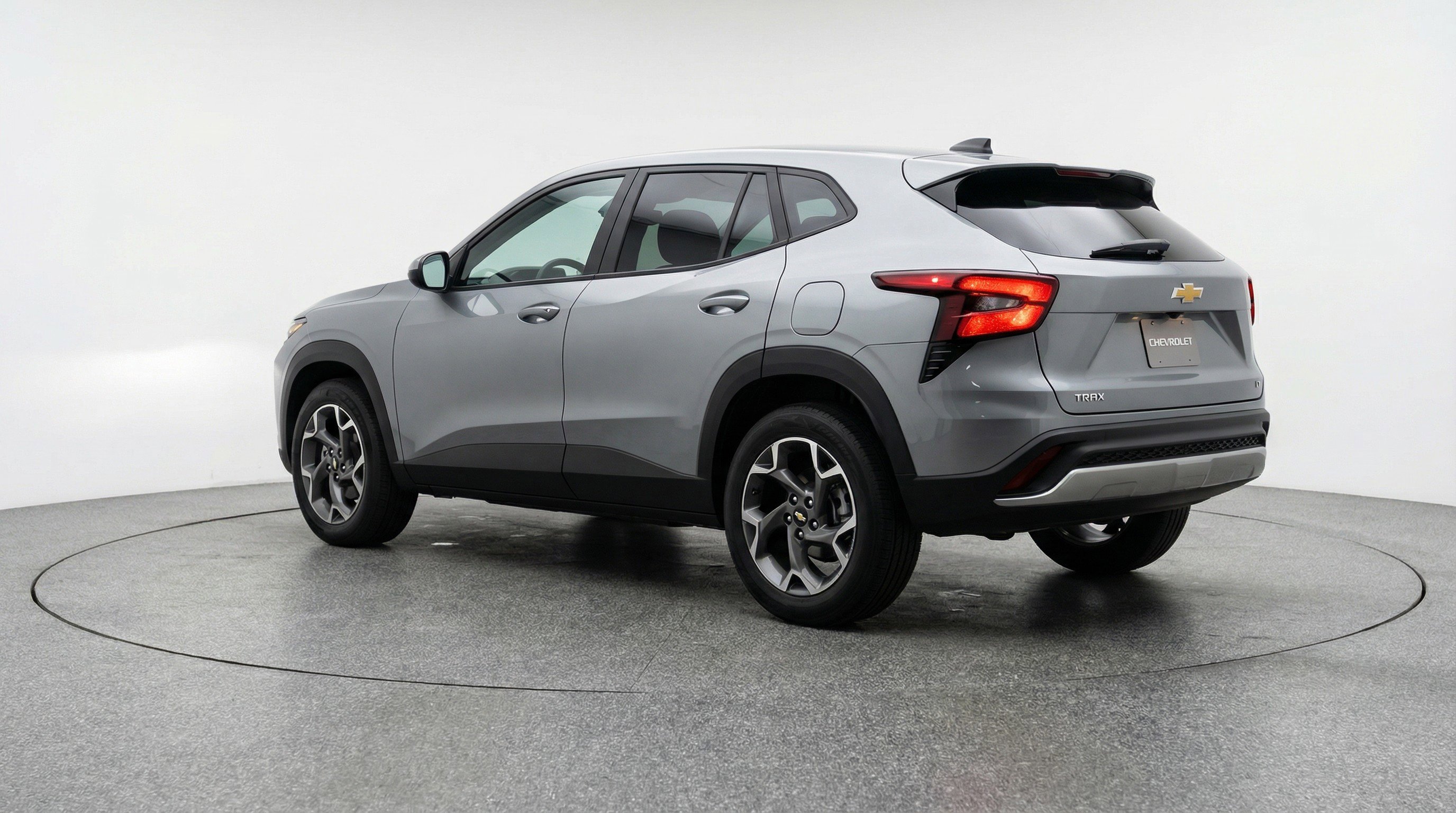 Used 2025 Chevrolet Trax LT image 6