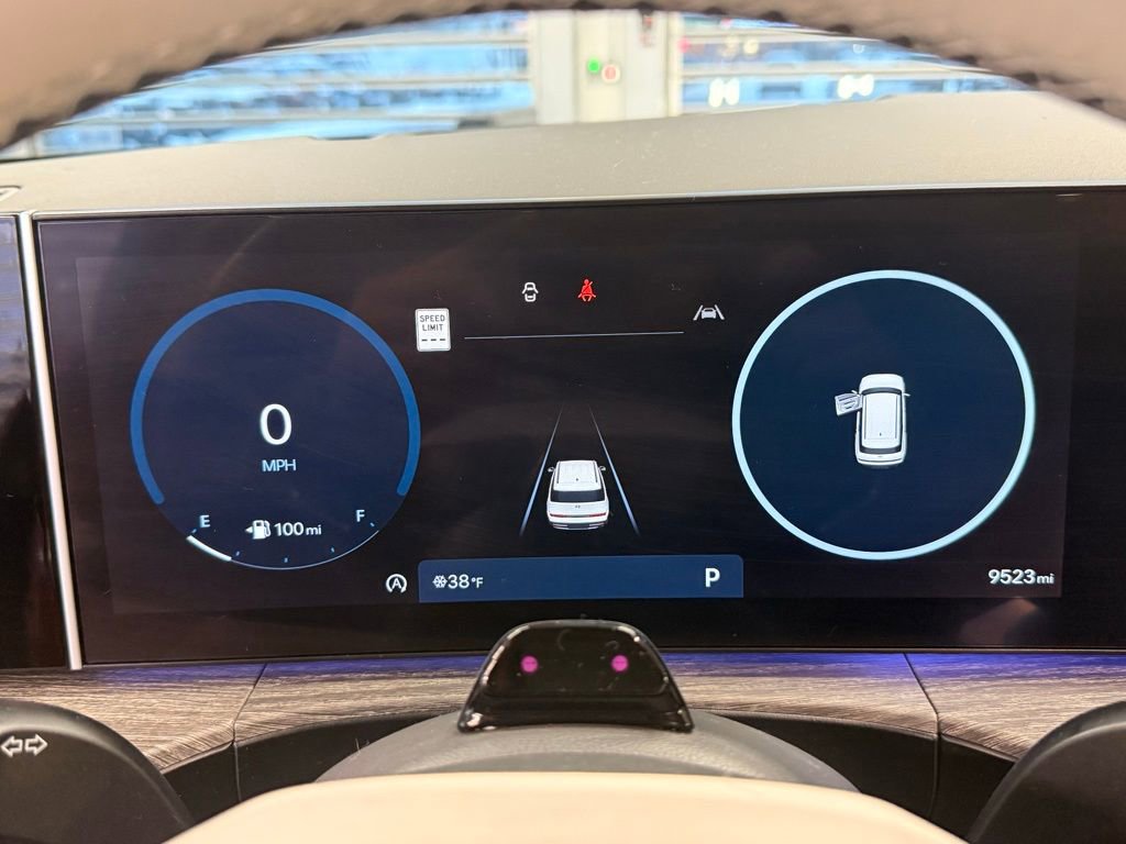 Used 2025 Hyundai Santa Fe Calligraphy image 36