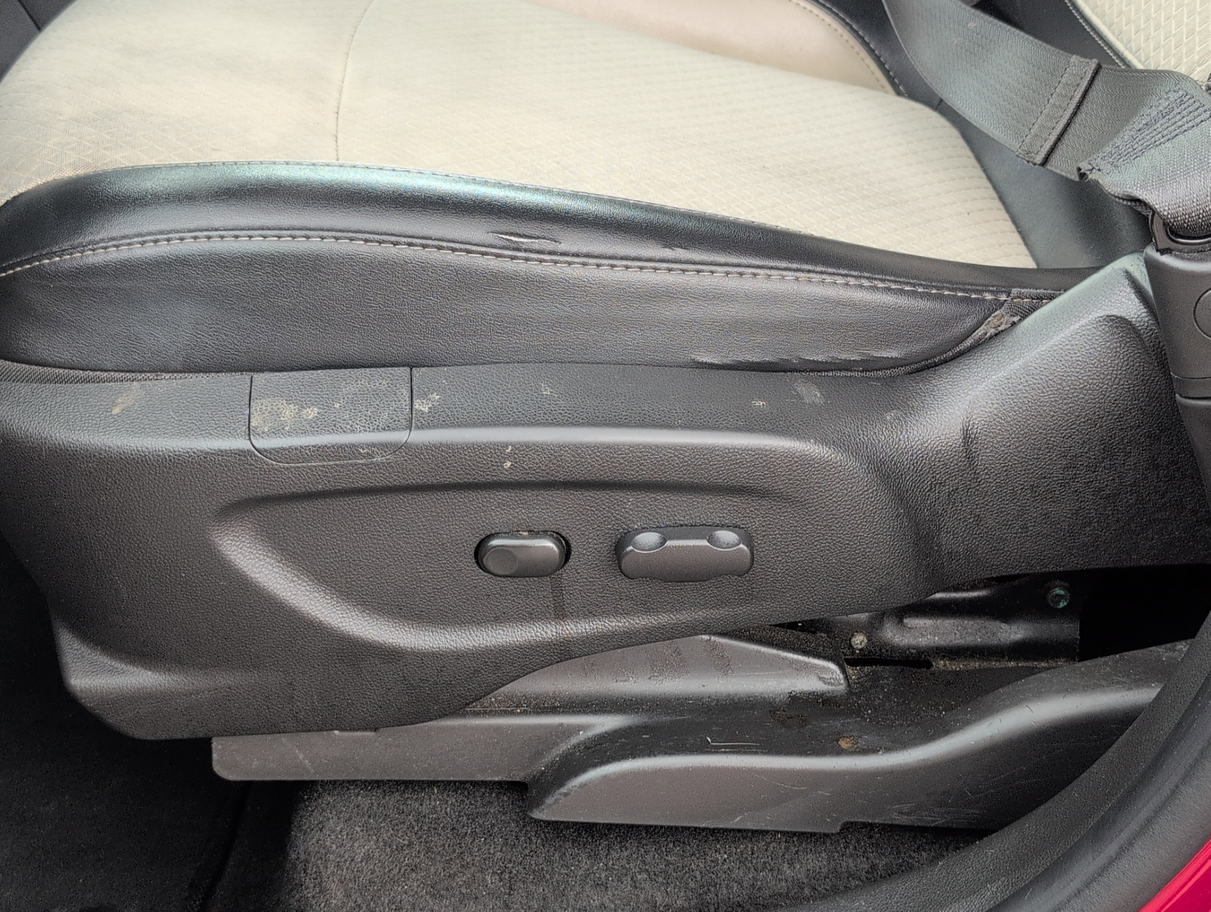Used 2019 Buick Encore Preferred FWD image 14