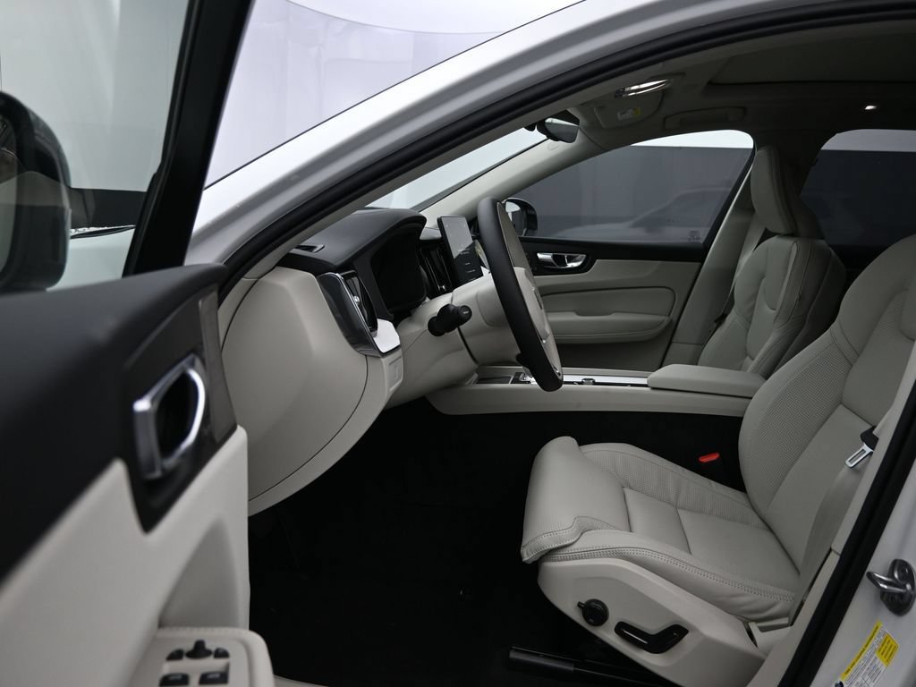 New 2026 Volvo XC60 B5 Ultra w/ Protection Package Premier AWD/4WD image 11