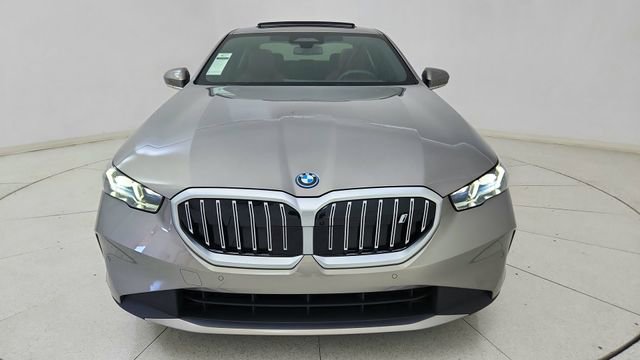 Used 2025 BMW i5 xDrive40 image 13