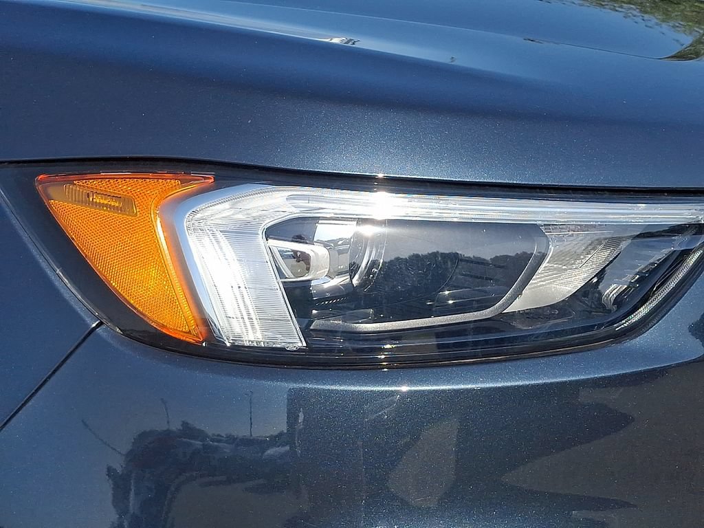 Certified 2023 Ford Edge SEL w/ Convenience Package AWD/4WD image 9