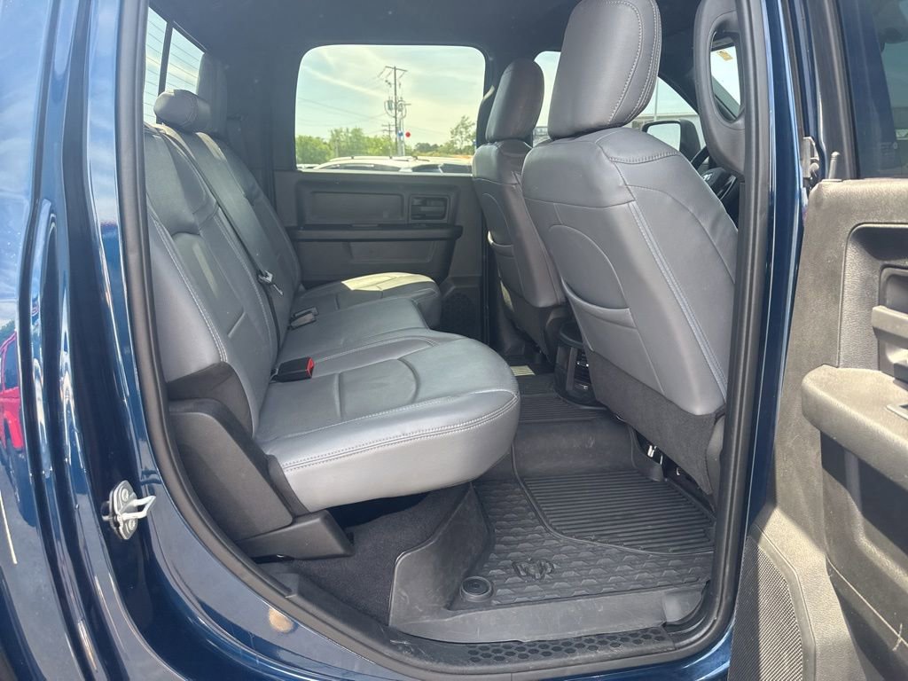 Used 2024 RAM 2500 Tradesman w/ Chrome Appearance Group image 15