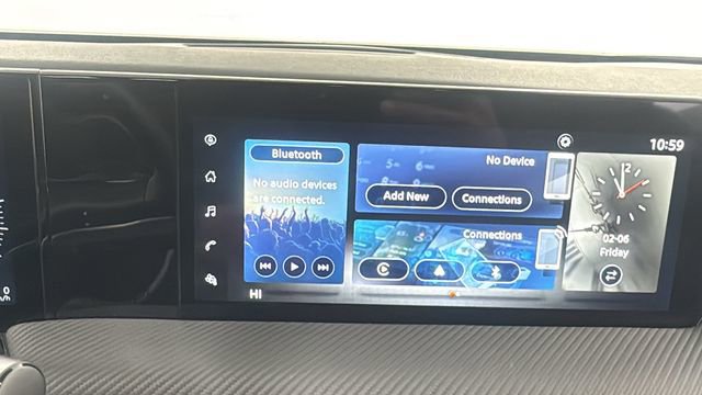 Certified 2025 Nissan Kicks SR image 24