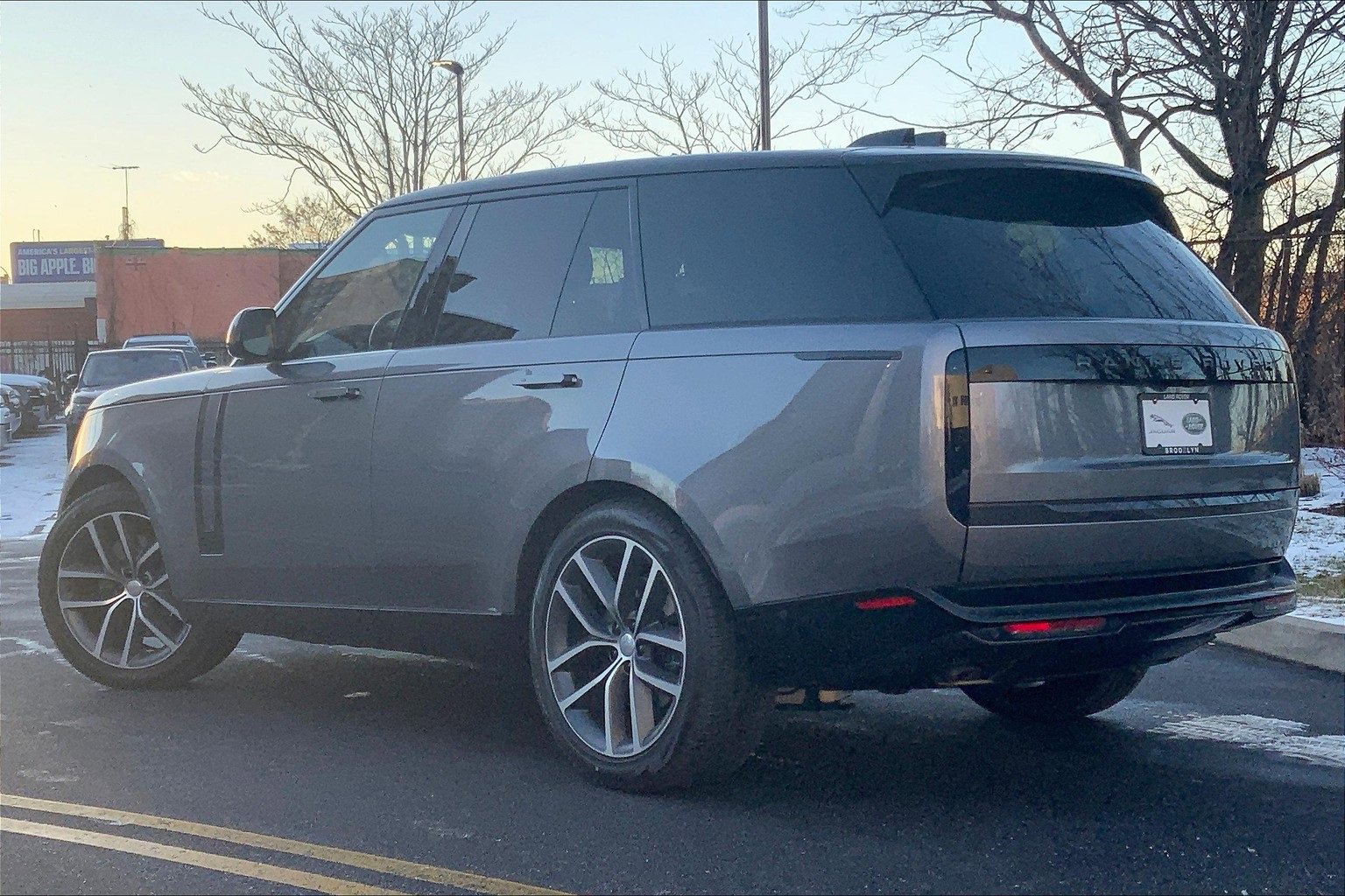 New 2025 Land Rover Range Rover SE image 12