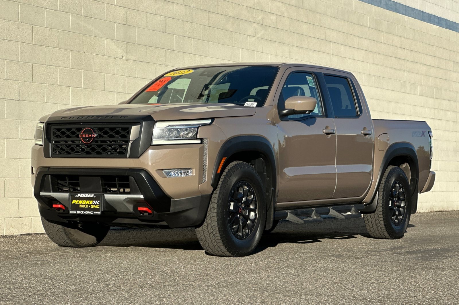 Used 2022 Nissan Frontier Pro-X w/ Pro-X Premium Package image 8