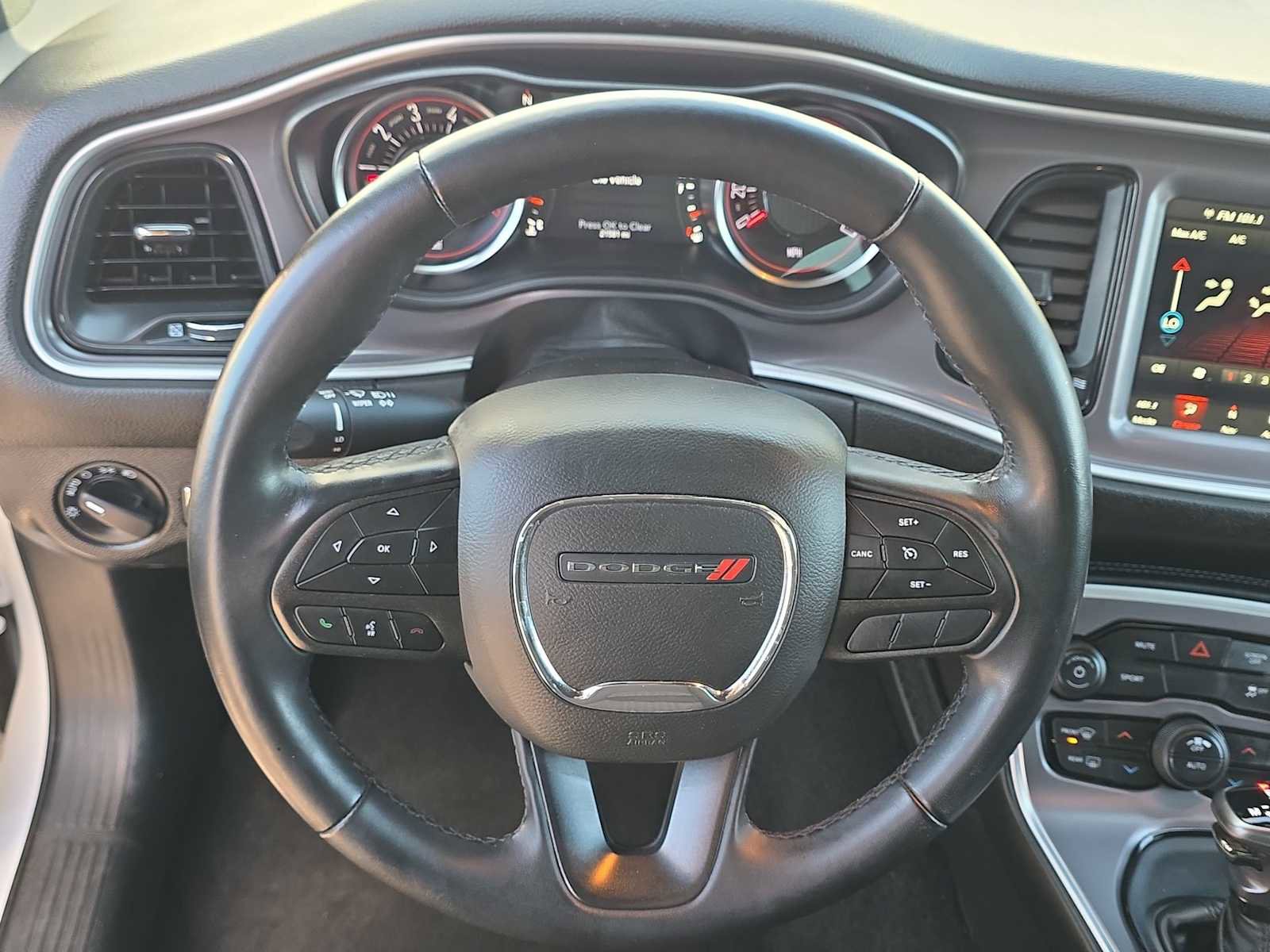 Used 2022 Dodge Challenger SXT image 18