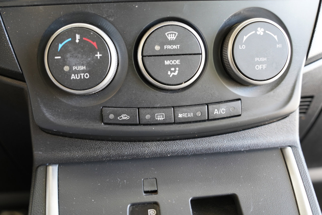 Used 2014 MAZDA MAZDA5 Grand Touring image 22