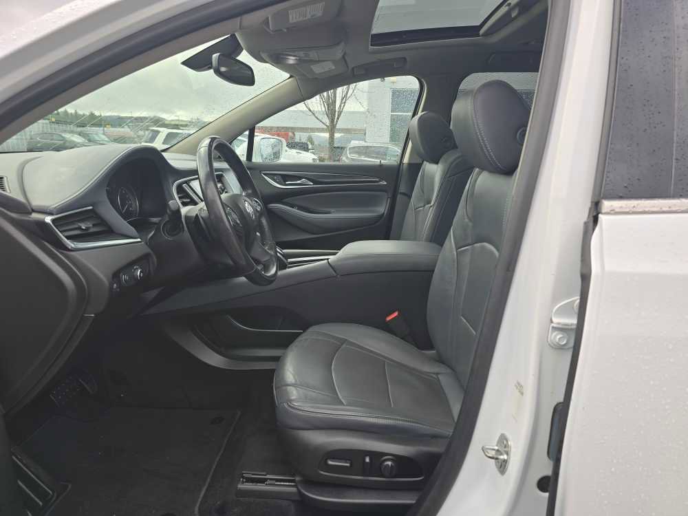 Used 2020 Buick Enclave Essence w/ Sound and Sites Package image 9