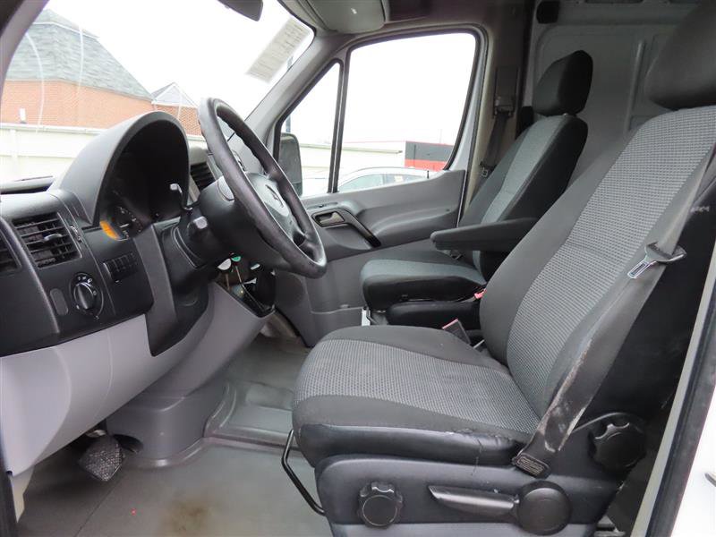Used 2013 Mercedes-Benz Sprinter 2500 image 16