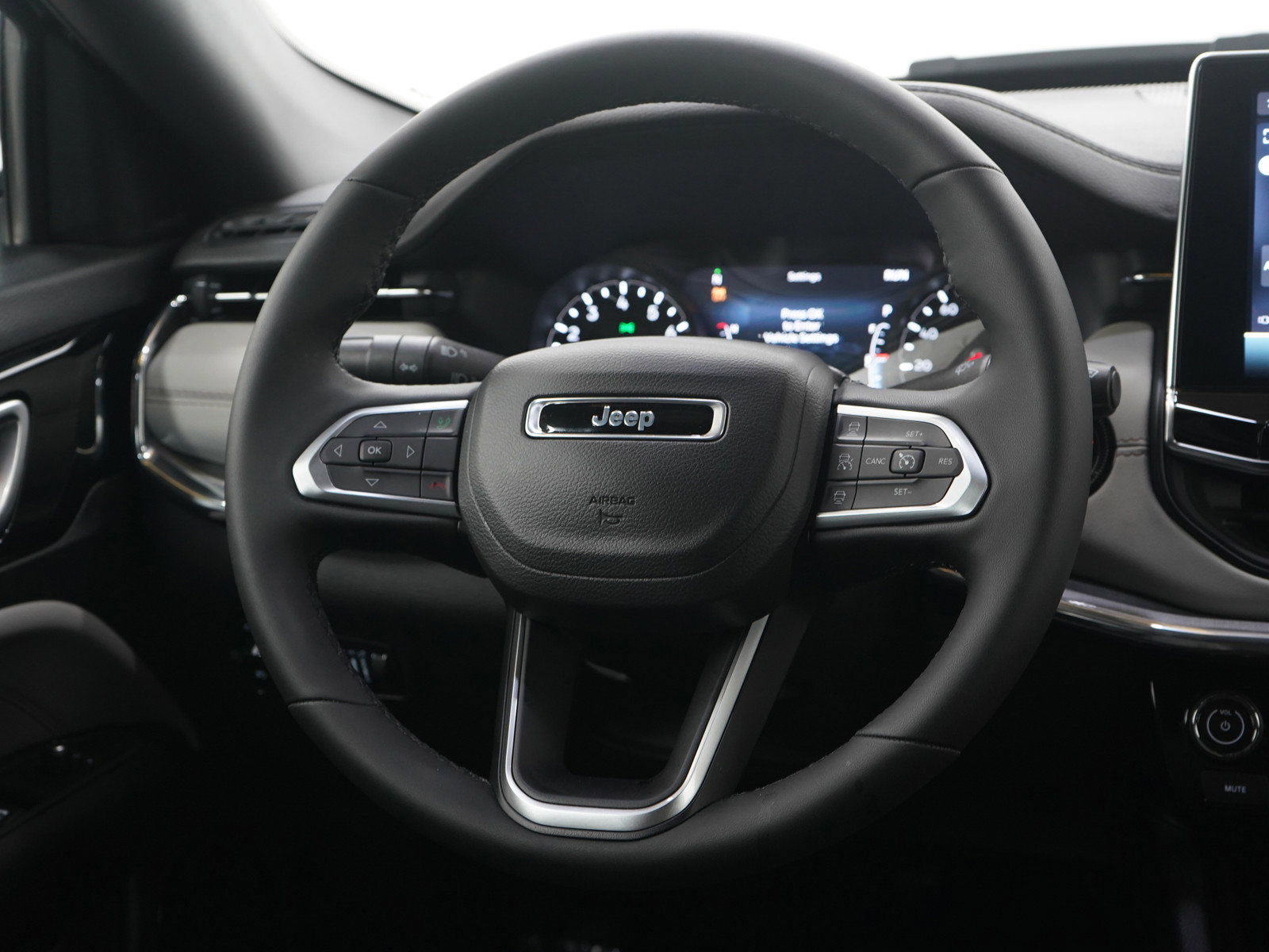 Used 2023 Jeep Compass Limited AWD/4WD image 14