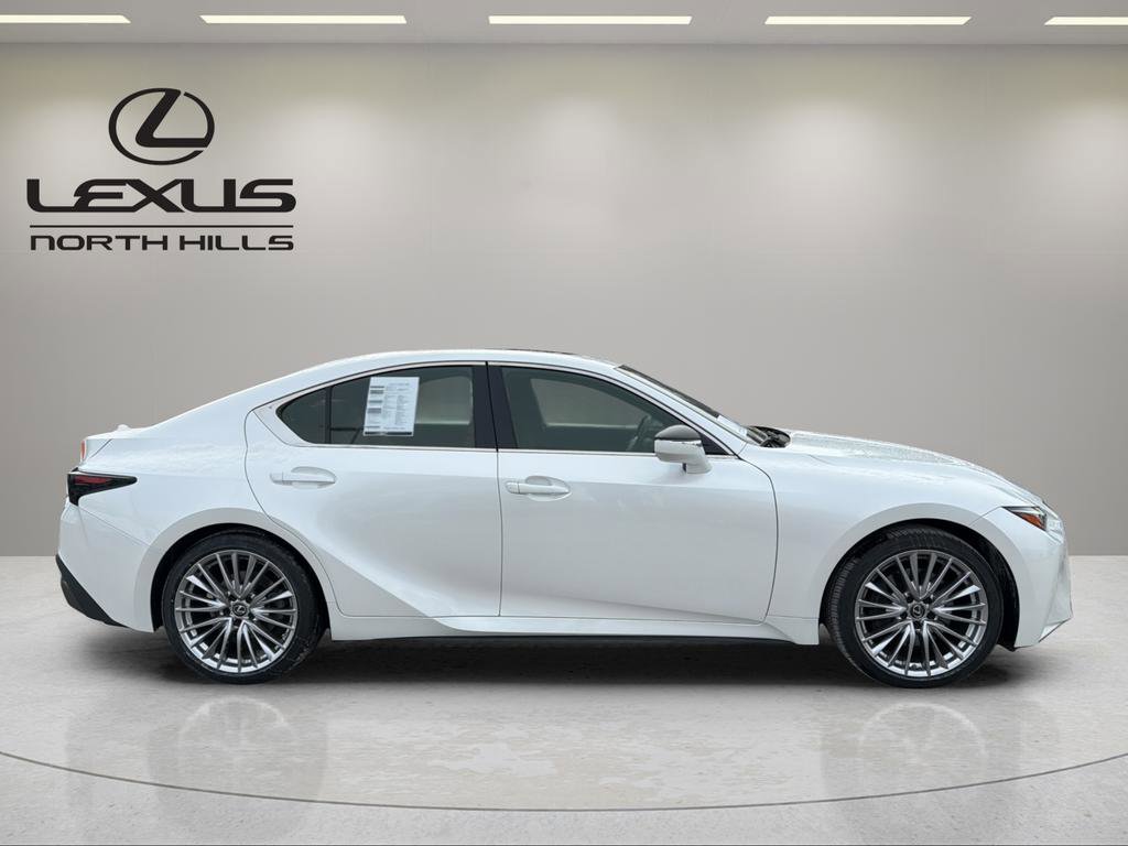 Certified 2022 Lexus IS 300 AWD w/ Premium Package image 5