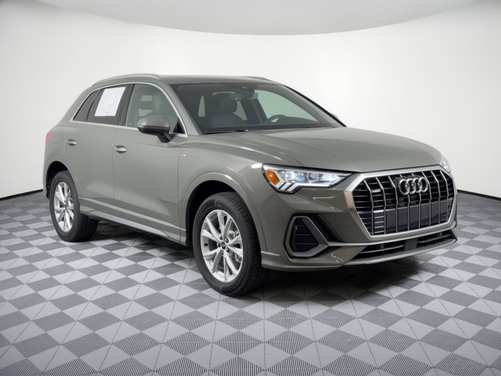 Certified 2025 Audi Q3 2.0T Premium w/ Convenience Package AWD/4WD image 7