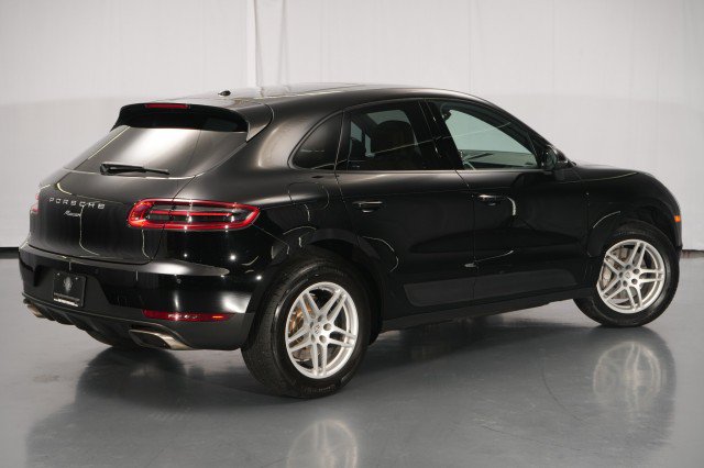 Used 2018 Porsche Macan AWD/4WD image 10
