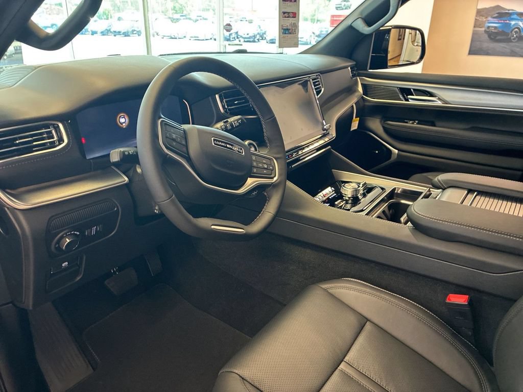 New 2026 Jeep Grand Wagoneer L Limited AWD/4WD image 15