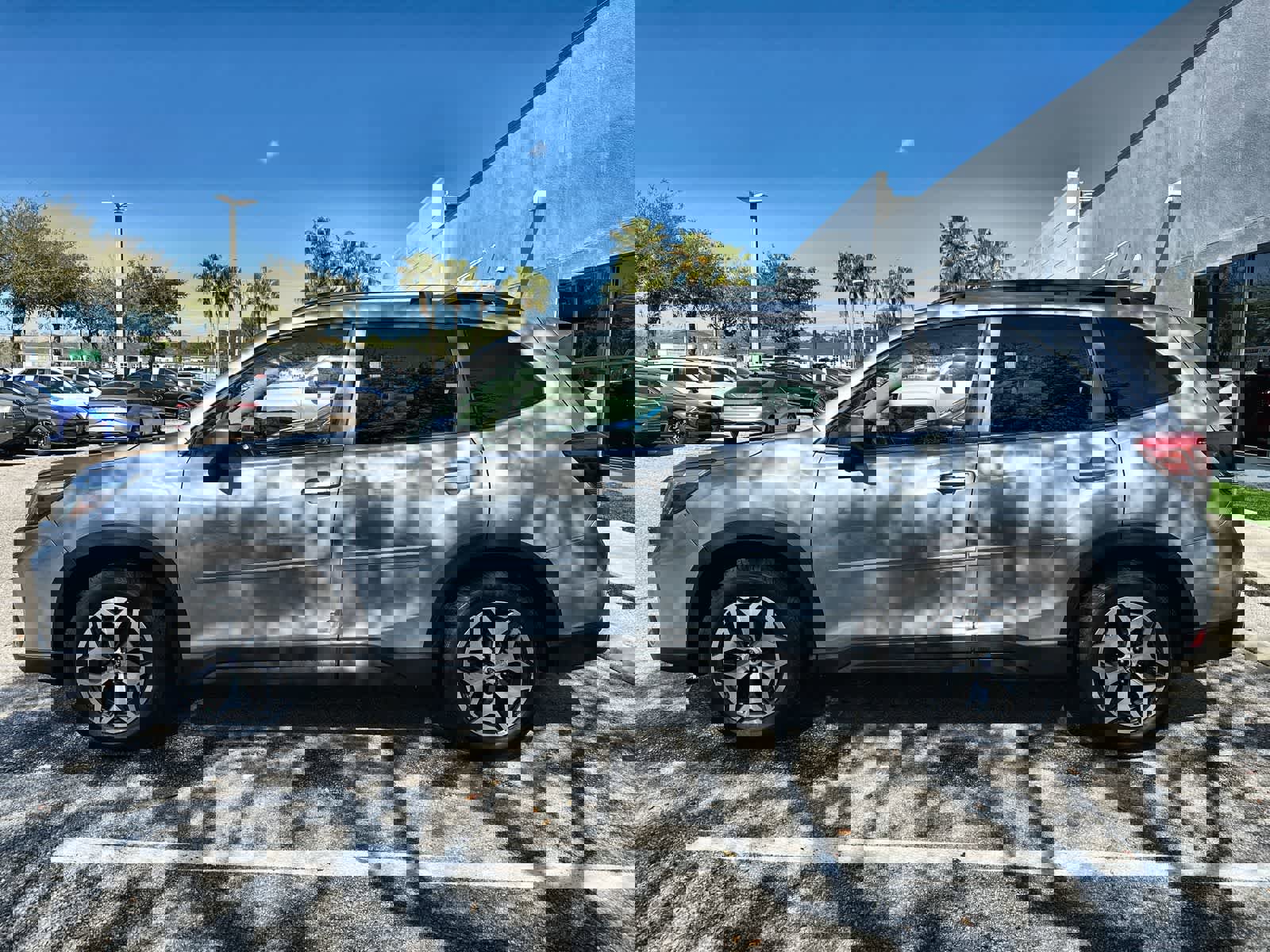 Used 2020 Subaru Forester Premium image 5