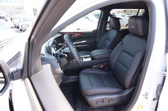 Used 2025 Chevrolet Traverse Z71 w/ Enhanced Driving Package AWD/4WD image 9