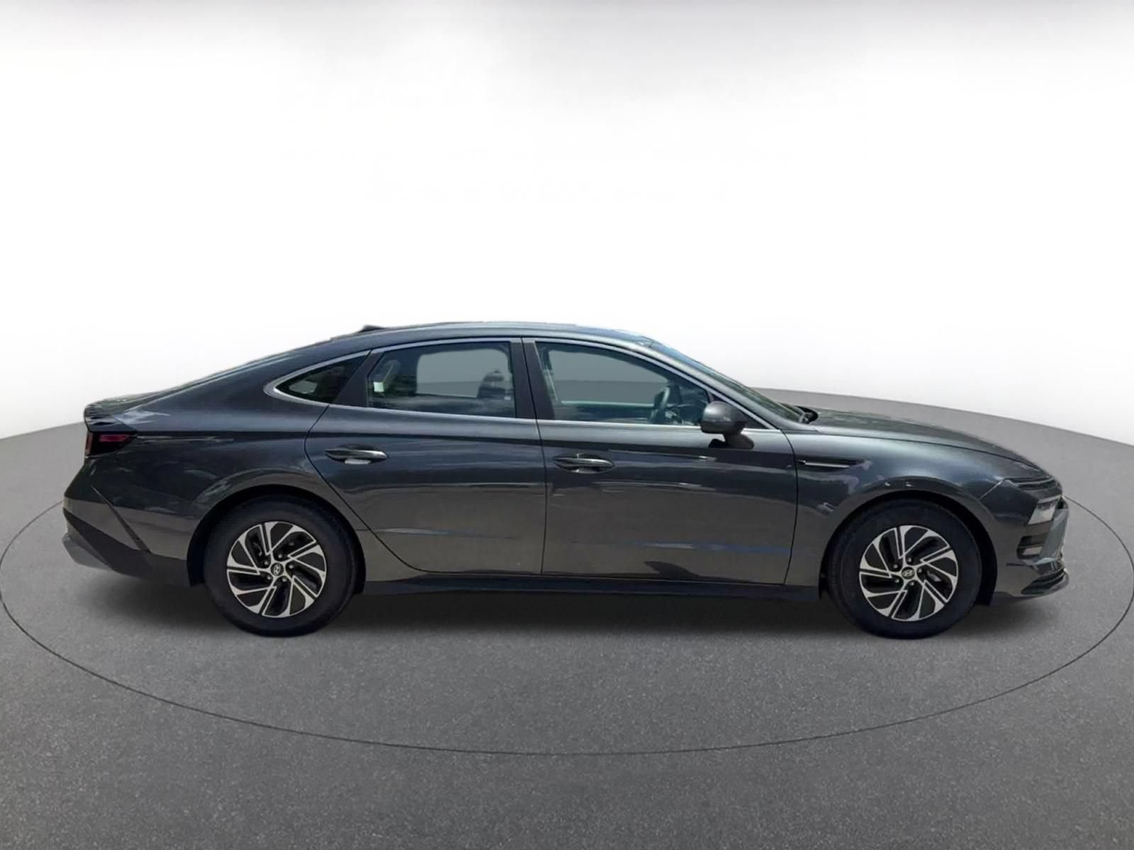 Used 2026 Hyundai Sonata Blue FWD image 16