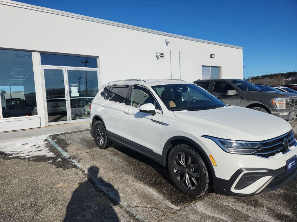 Certified 2024 Volkswagen Tiguan SE