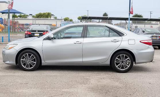 Used 2016 Toyota Camry SE image 8