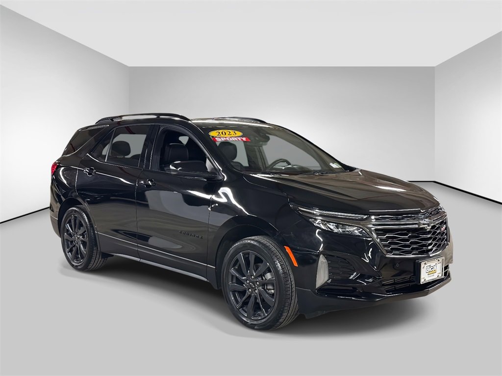 Used 2023 Chevrolet Equinox RS w/ RS Leather Package image 7