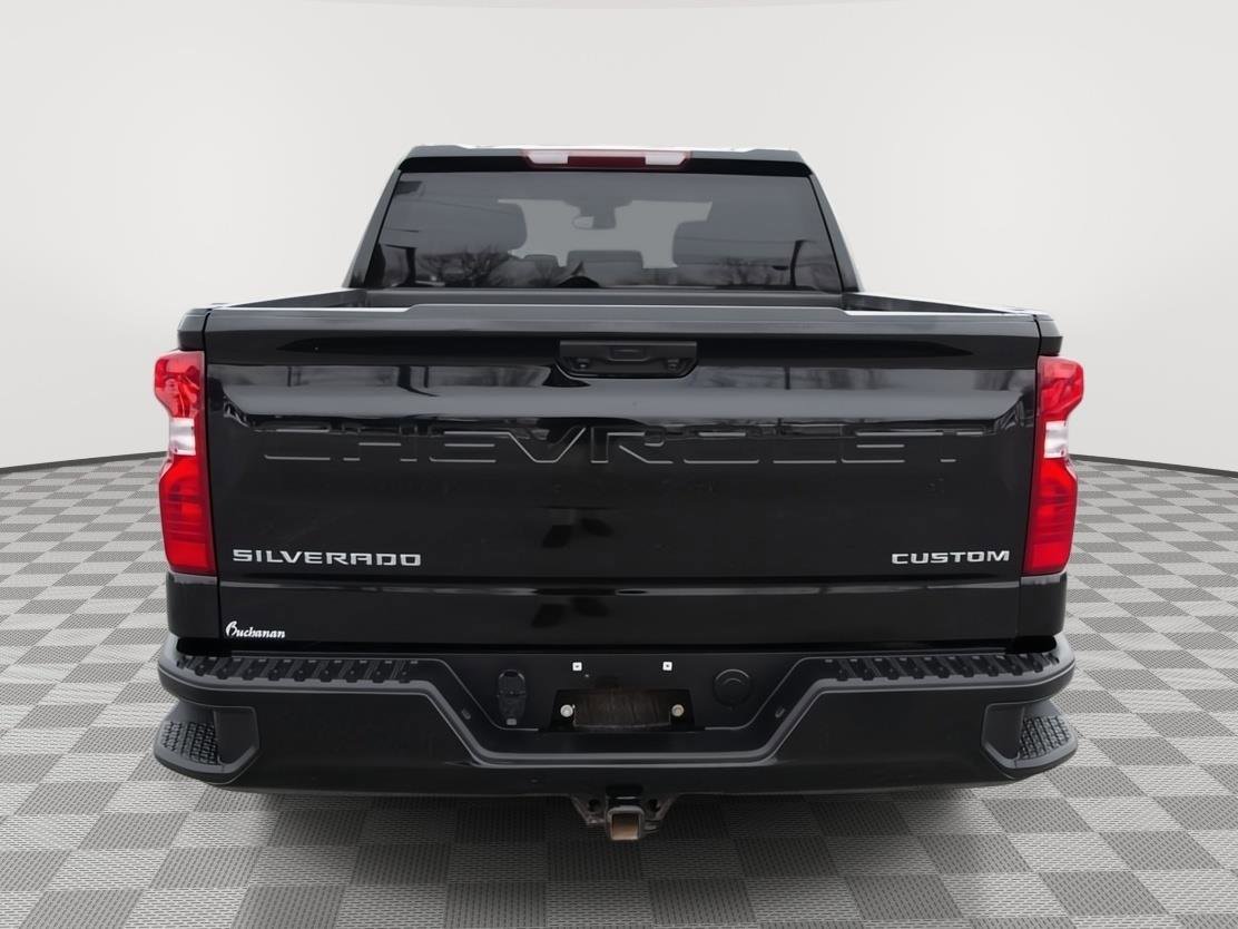 Used 2023 Chevrolet Silverado 1500 Custom image 4