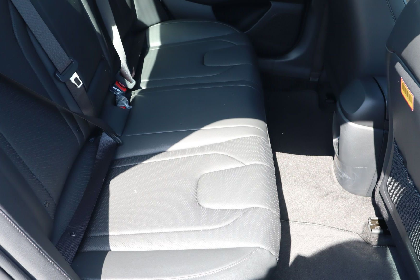 New 2025 Hyundai Elantra Limited image 20