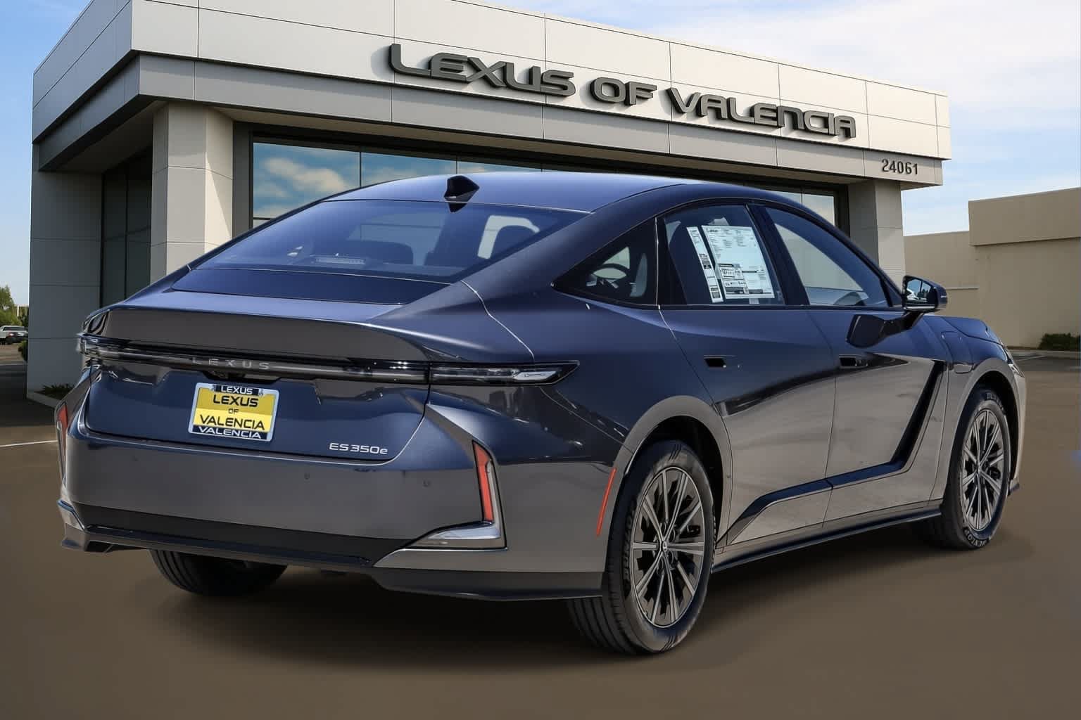 New 2026 Lexus ES 350e FWD image 4