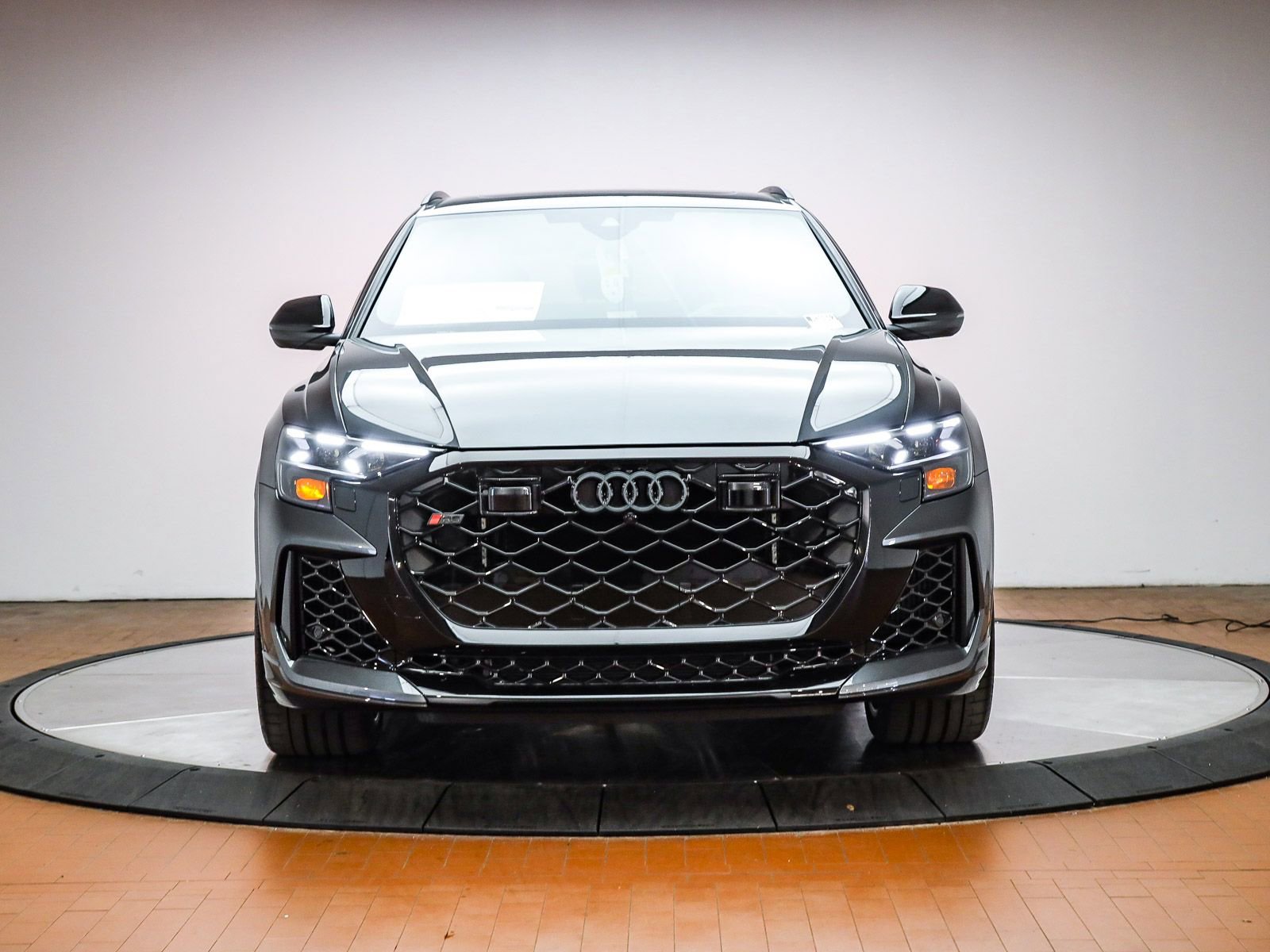 New 2026 Audi RS Q8 performance image 8