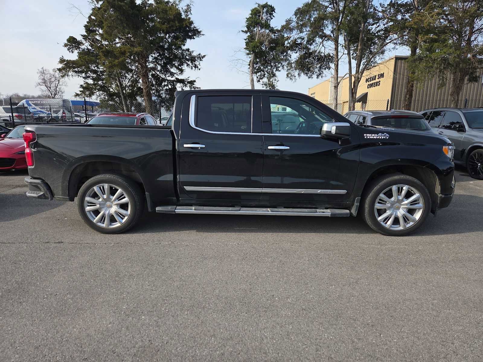 Used 2023 Chevrolet Silverado 1500 High Country w/ High Country Premium Package image 3