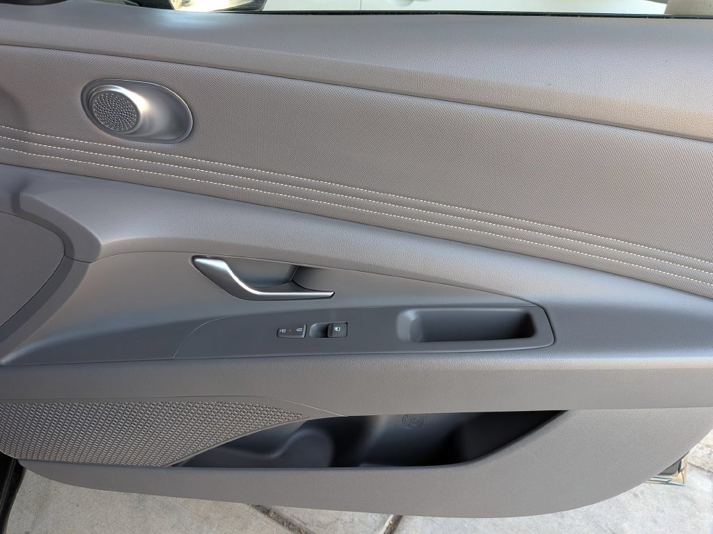 Used 2026 Hyundai Elantra Sport FWD image 29