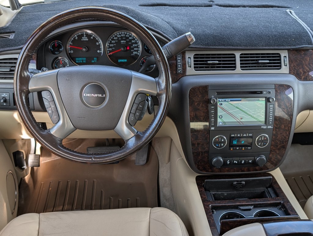 Used 2014 GMC Yukon Denali AWD/4WD image 20