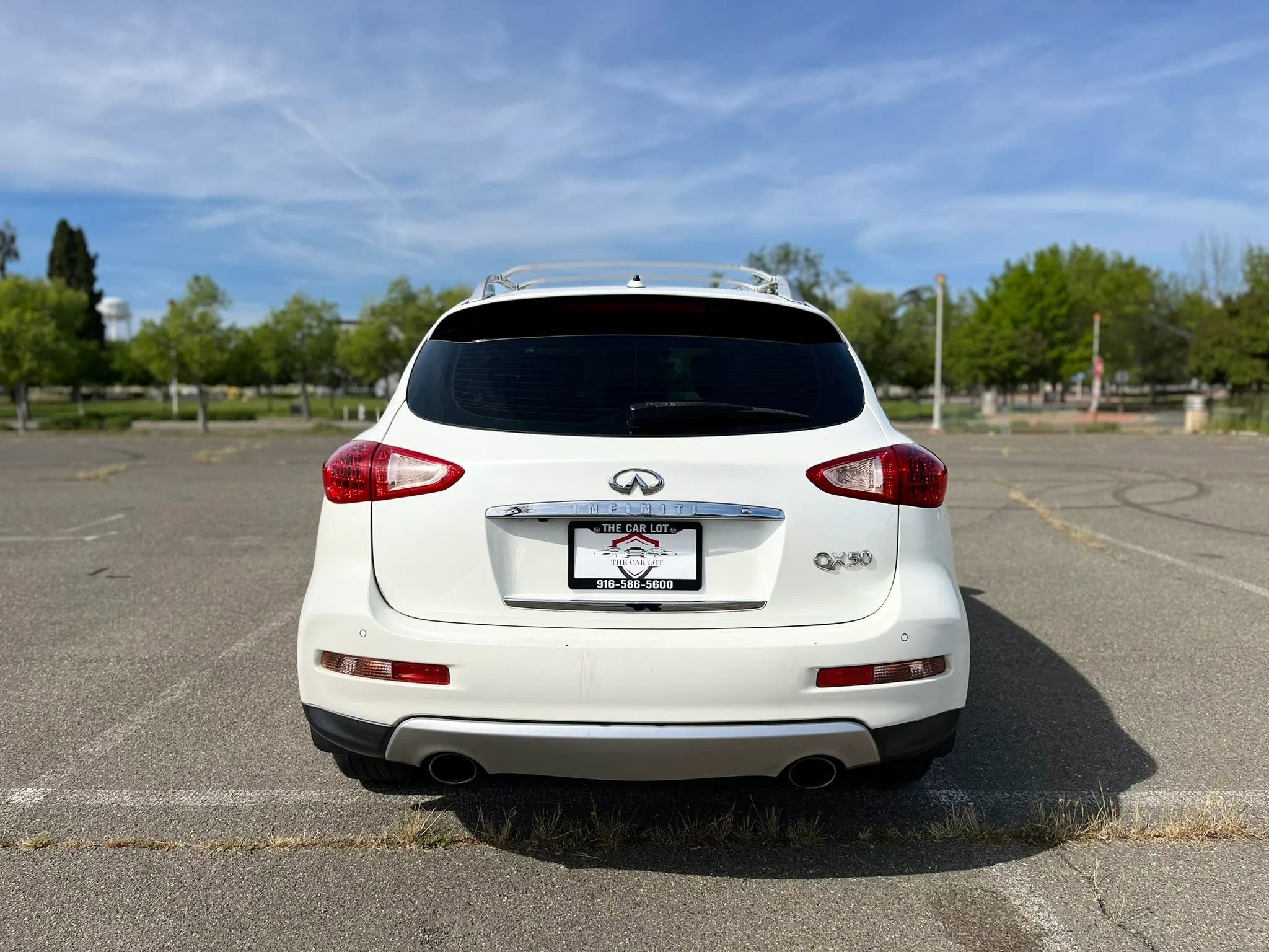 Used 2016 INFINITI QX50 2WD w/ Deluxe Touring Package image 6