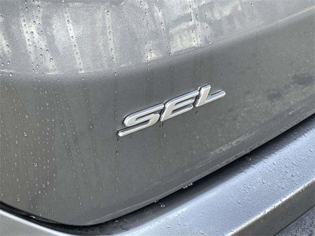 Used 2022 Ford Edge SEL image 11