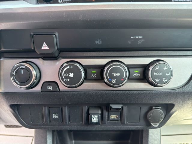 Certified 2020 Toyota Tacoma SR5 AWD/4WD image 27