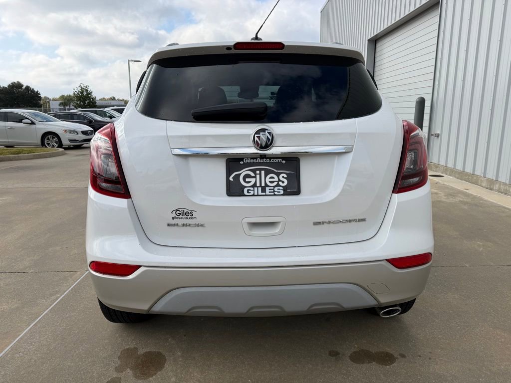 Used 2018 Buick Encore Preferred image 4
