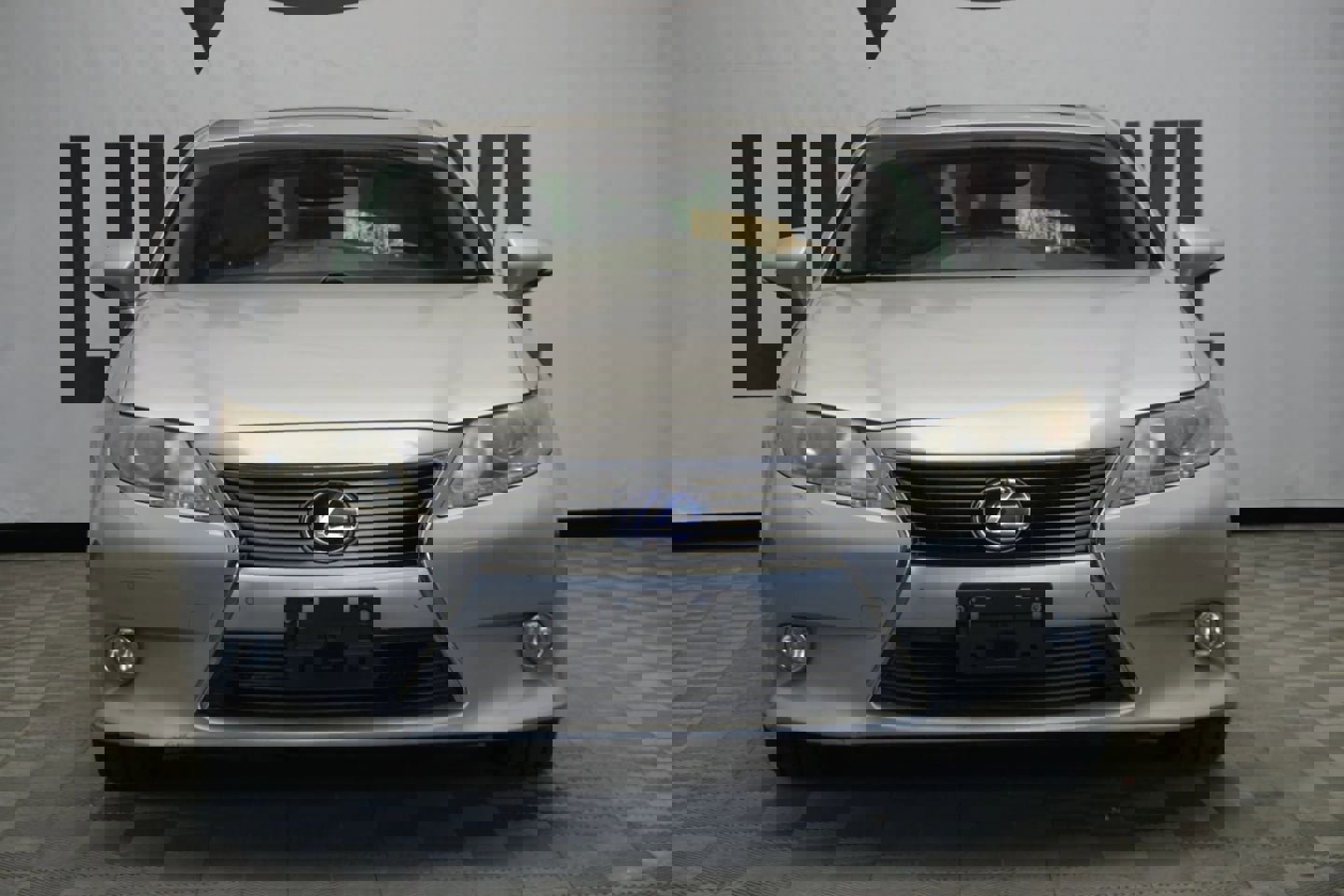 Used 2013 Lexus ES 300h image 2