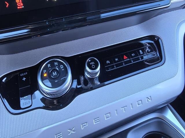 New 2026 Ford Expedition Active image 29