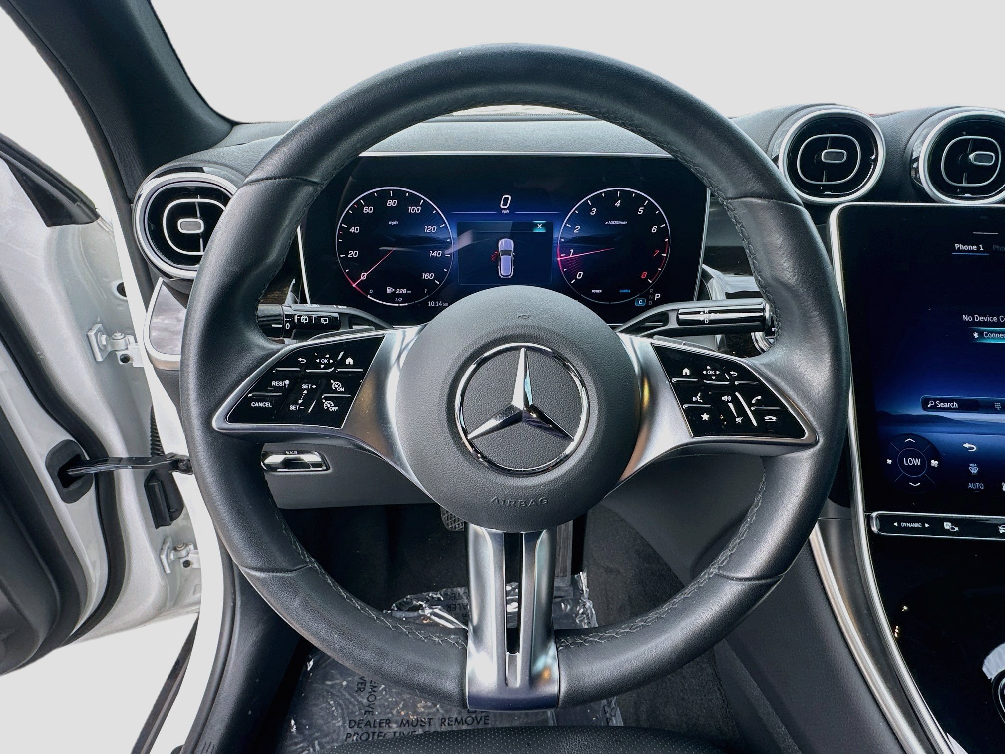 Used 2025 Mercedes-Benz GLC 300 4MATIC image 11