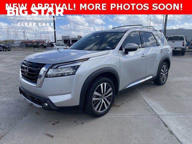 Used 2022 Nissan Pathfinder Platinum w/ Lighting Package (N92) image 1