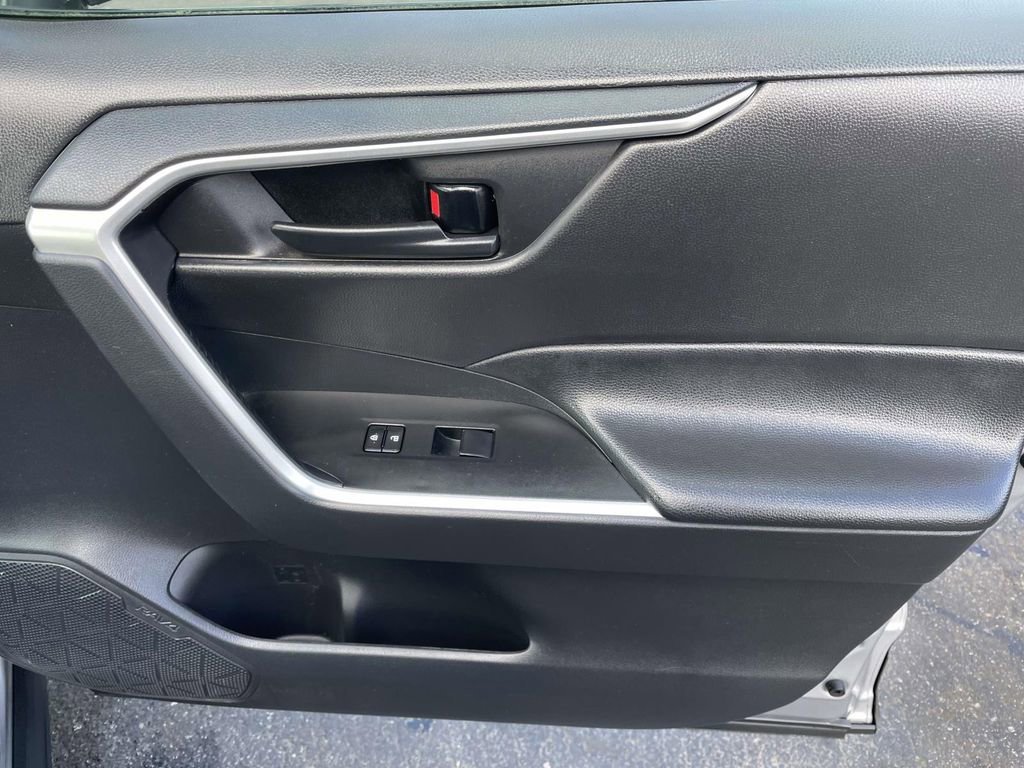 Used 2024 Toyota RAV4 LE image 43